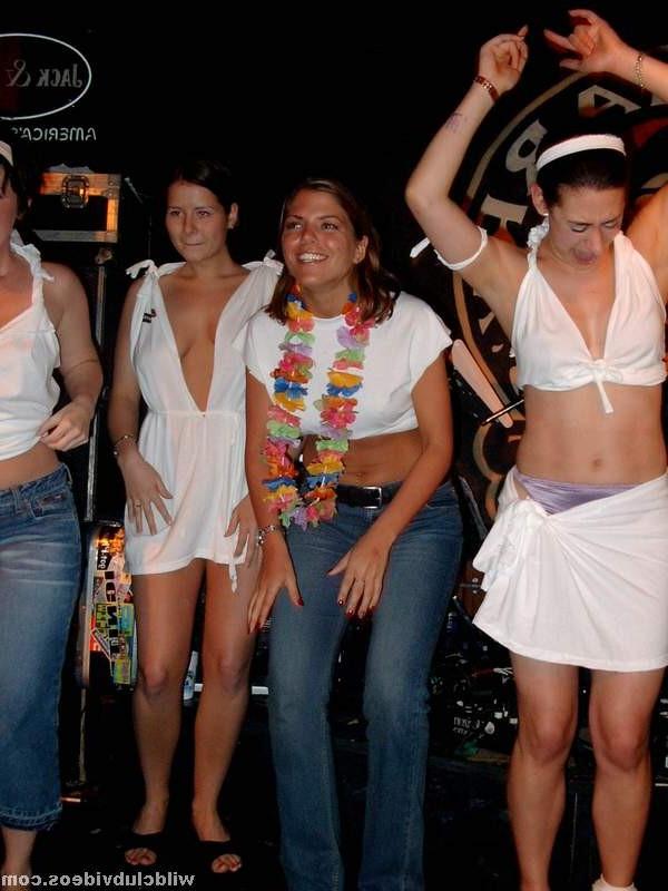 16P Teens showing tits in public
