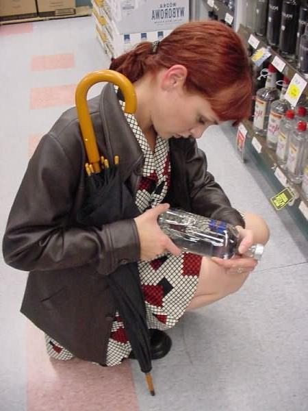 19P Voyeur spy shot girl in shopping tour public pics