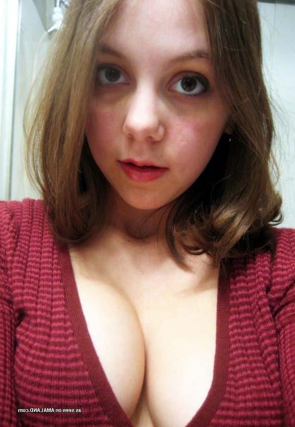 12P Trimmed pussy and nice large tits