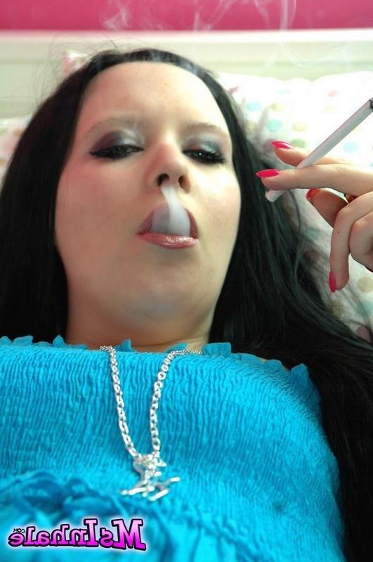 16P goth teen smoking and showing her pussy