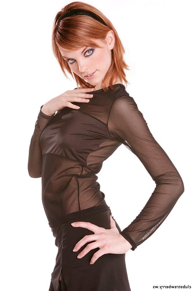 16P Redhead teen with stunning green eyes strips naked