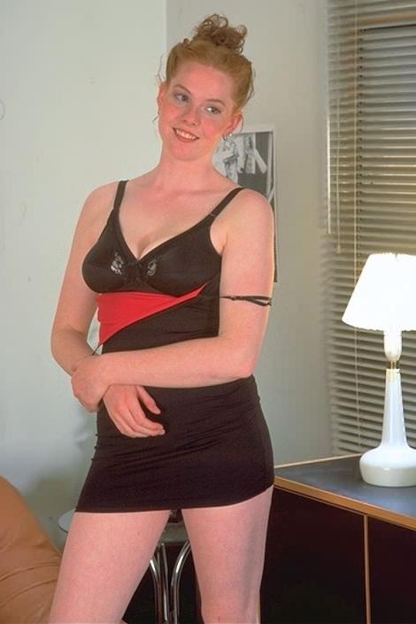 16P Big Tit Natural Redhead Amateur Strips Naked For You