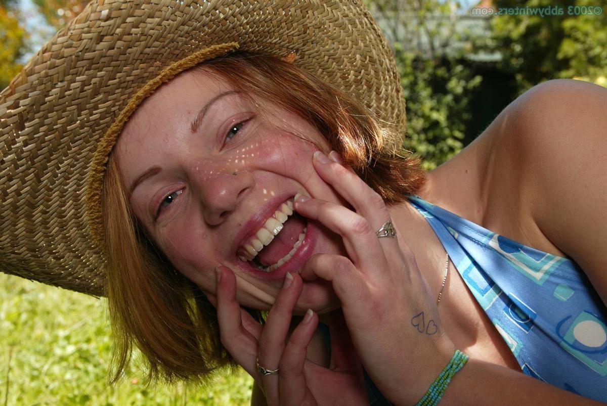 16P Freckle faced redhead amateur girl stripping outdoors