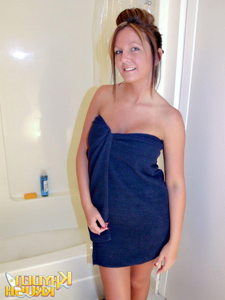 16P Busty babe taking a hot shower
