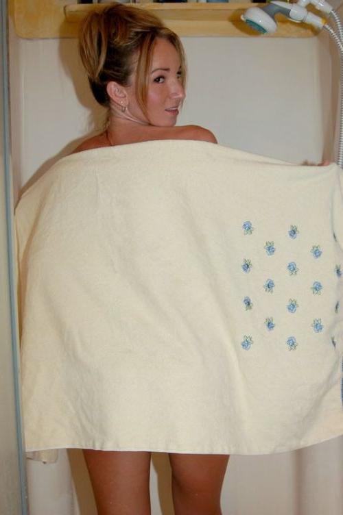 16P Cute coed taking a shower