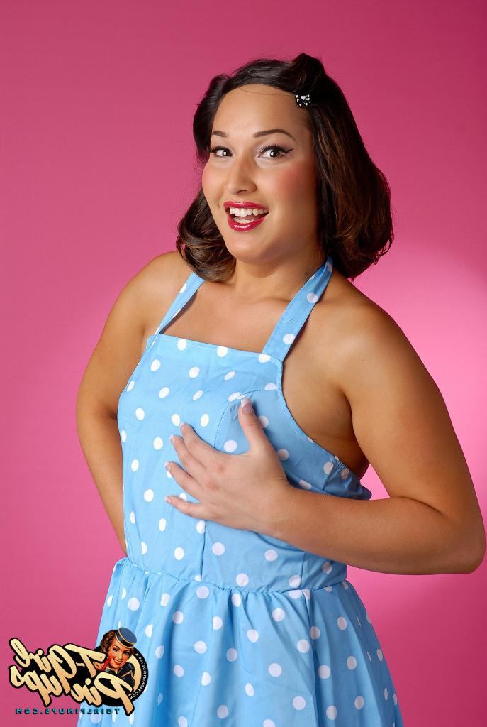 12P Classy shemale in a dress