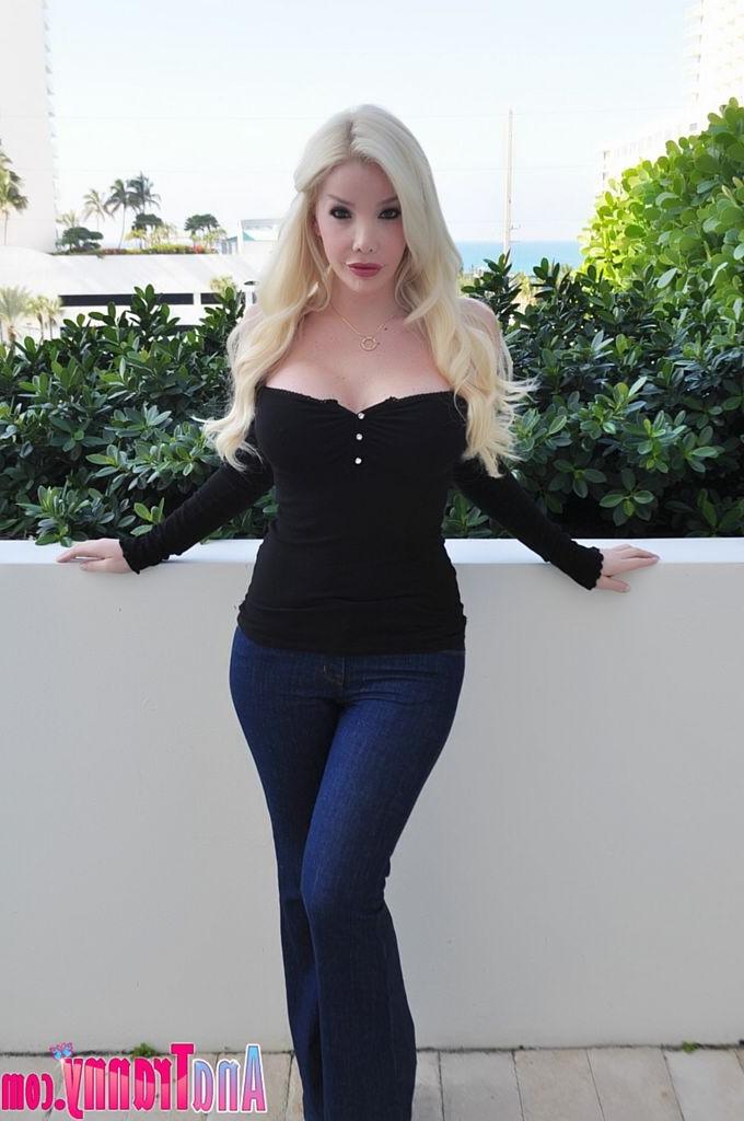 12P Gorgeous blonde transsexual model in tight ass jeans