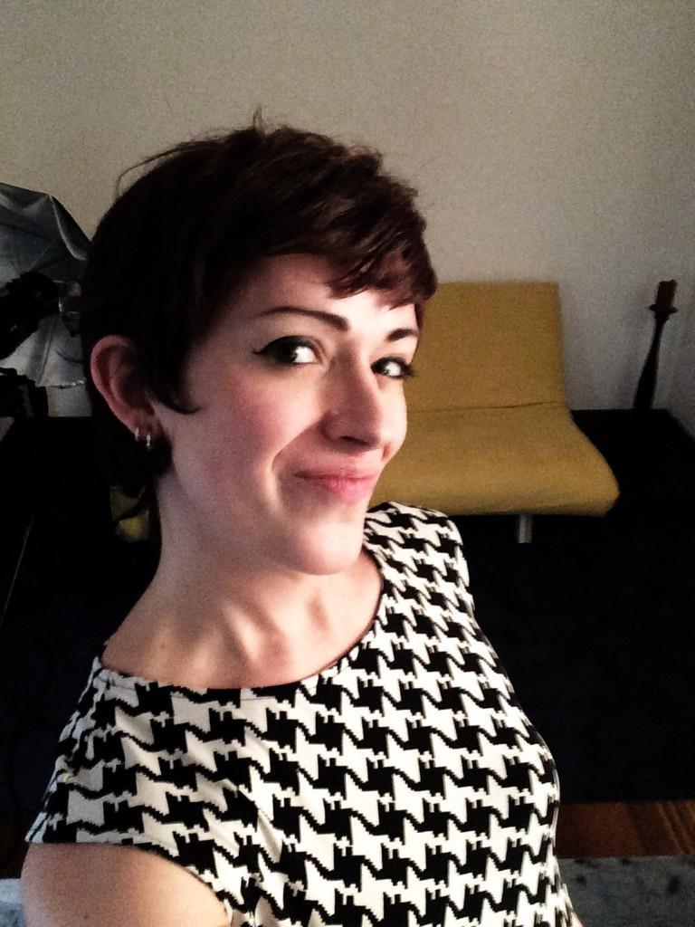 16P Short hair shemale