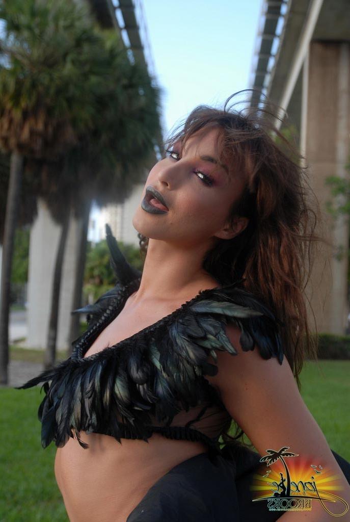 12P Beautiful Jonelle Brooks poses in a hot dress