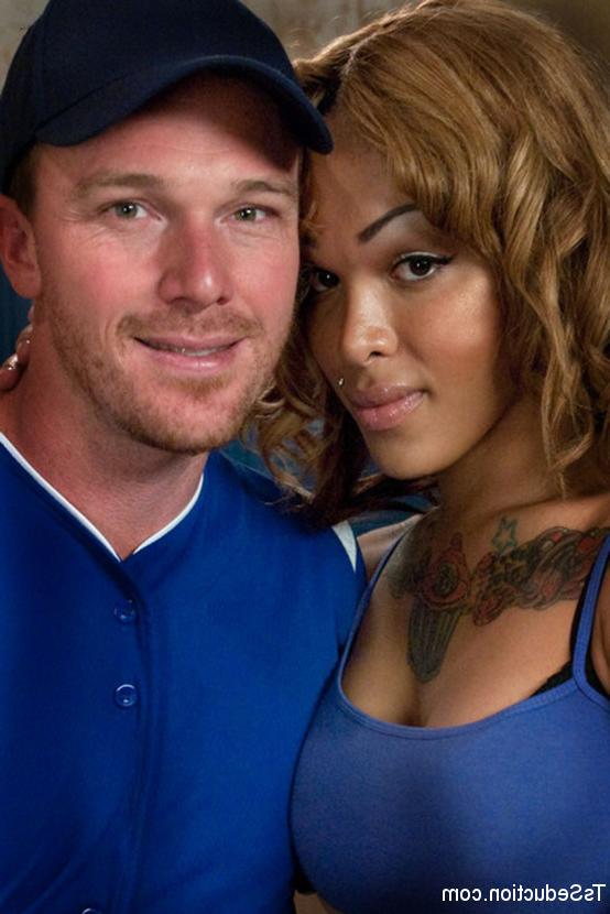 15P Adriana Rush ts dominant is fucking naked male in mouth and ass