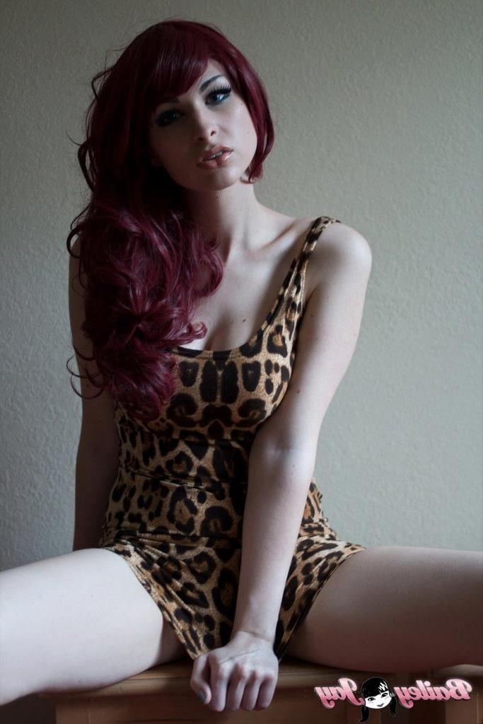 12P Sexy redhead TS Bailey Jay exposing herself in a tight ceetah dress