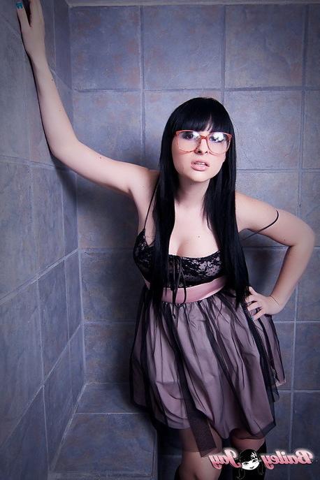 15P Nerdy tranny babe Bailey Jay shows off her fuck stick