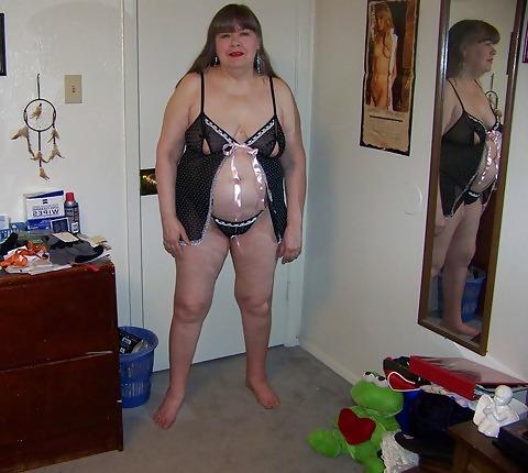 25P Canday Sue 60 year old Oma BBW  jackin' granny III