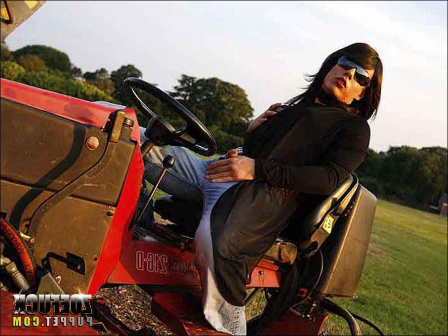 16P Sexy Transvestite Zoe flashing her cock outdoors
