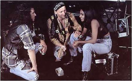 15P Dark groupie girl giving herself to two musicians