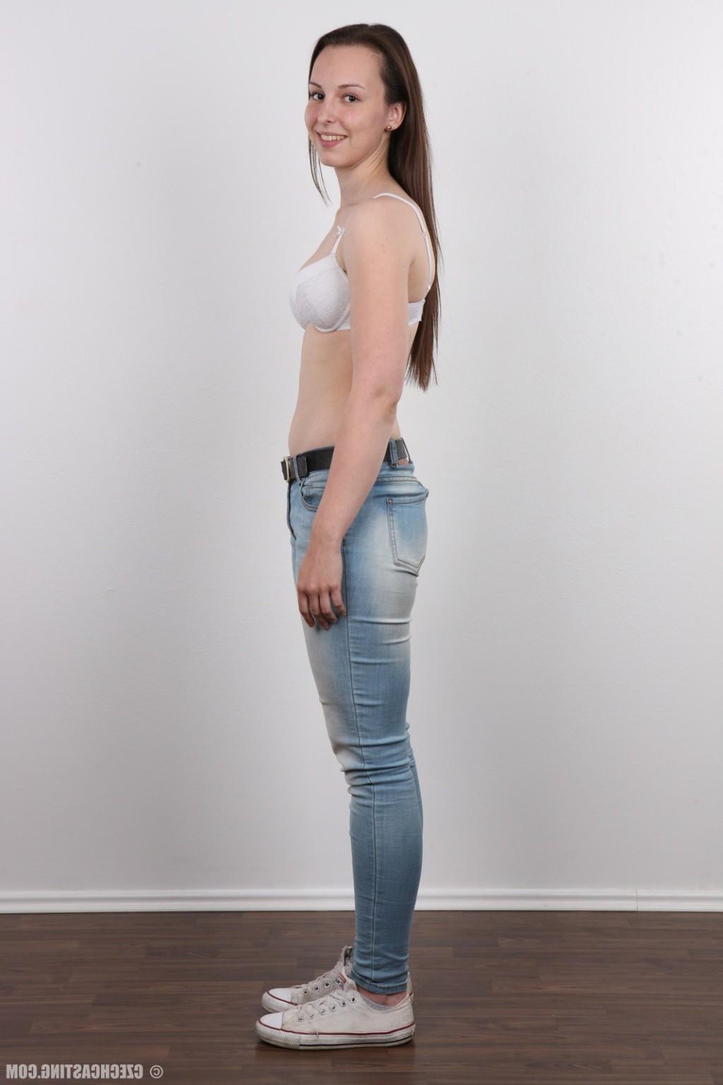 17P Natural brunette student poses nude
