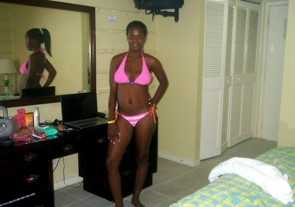 15P Black Teen Revenge - Black teen gfs are posing and fucking gallery 20