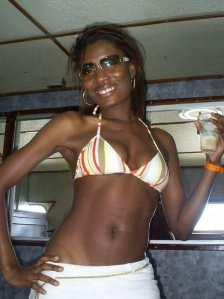 15P Black Teen Revenge - Black teen gfs are posing and fucking gallery 7