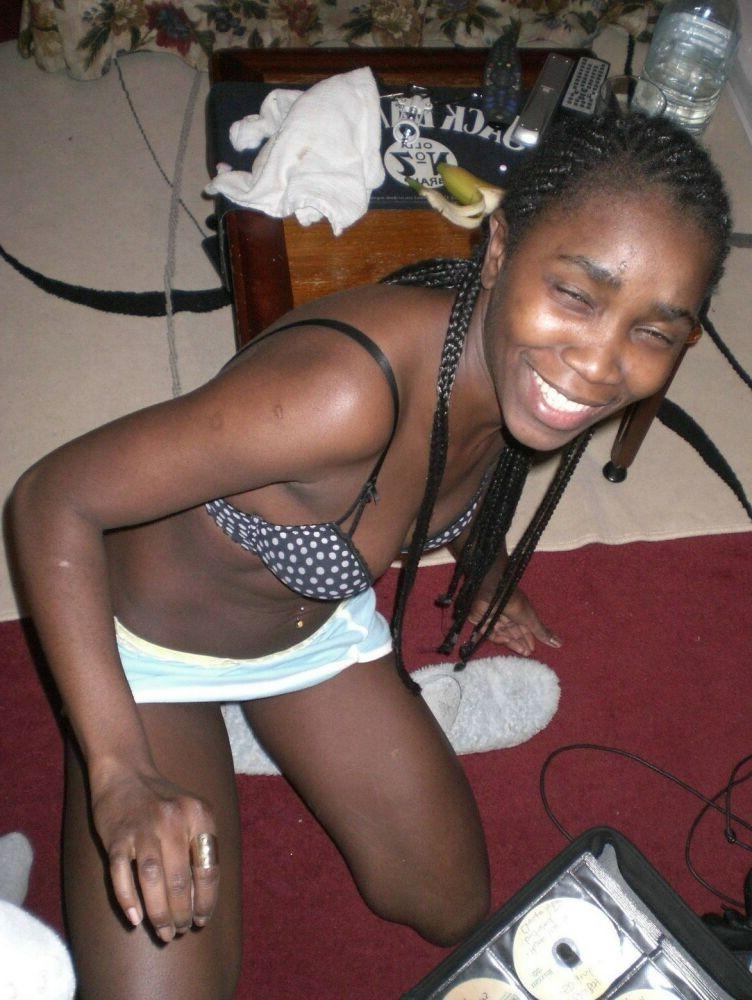 15P Teenie black booty gfs are posing and fucking gallery 1