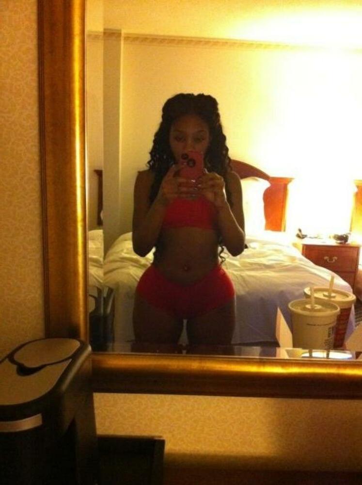 15P Black Teen Submit - Black teen gfs are posing and fucking gallery 12