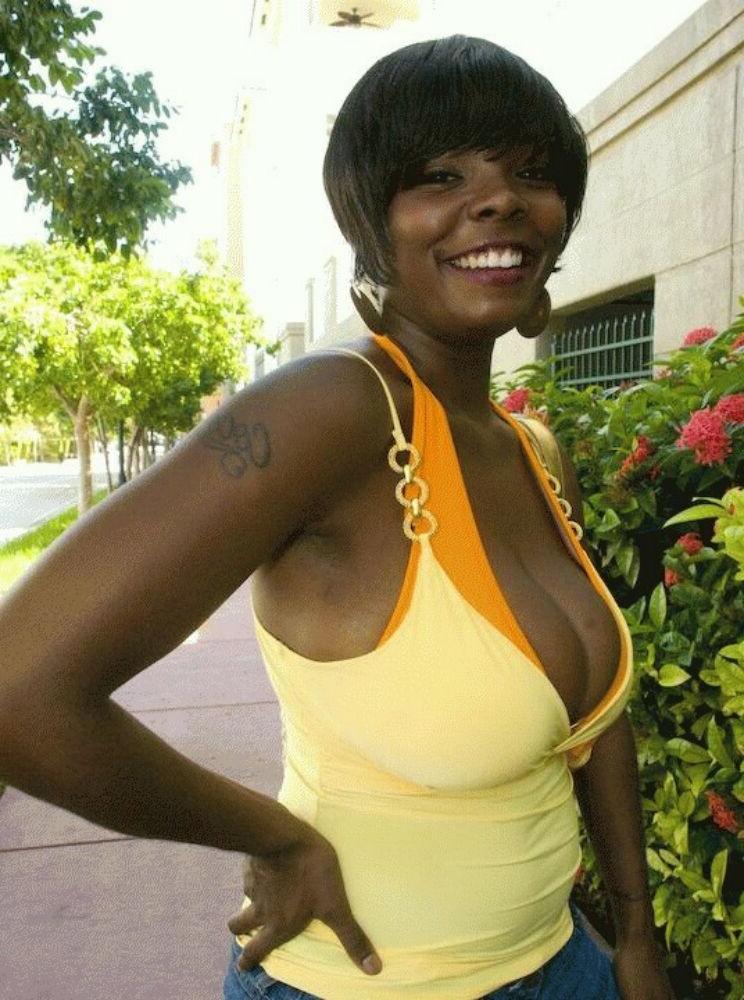 15P Teenie black booty gfs are posing and fucking gallery 6