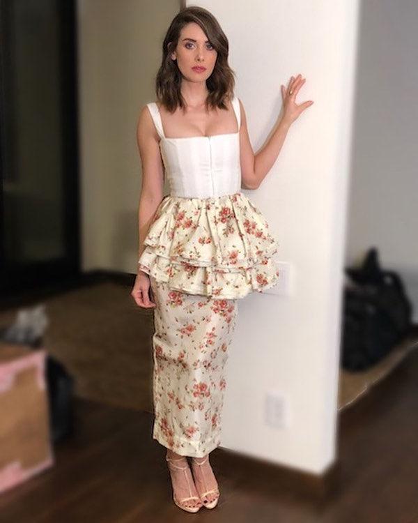 13P Alison Brie Cleavage