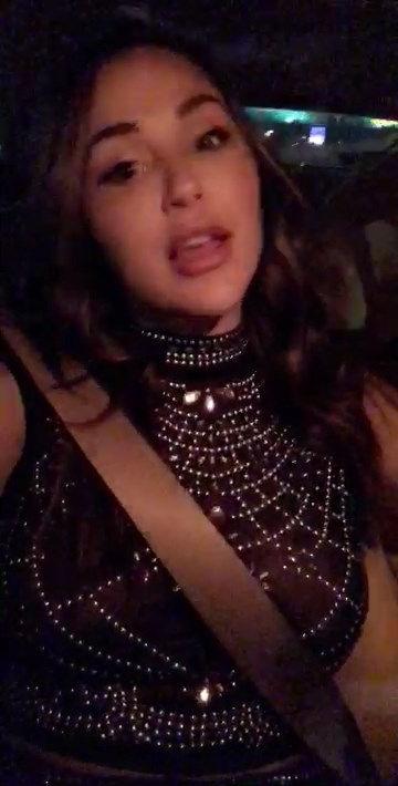 19P Ana Cheri Cleavage