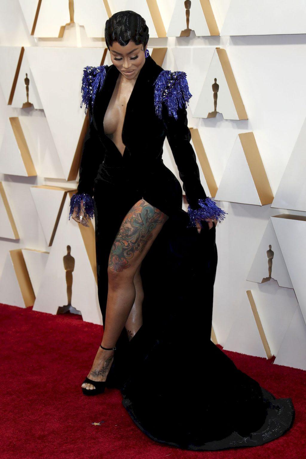 4P Blac Chyna Cleavage