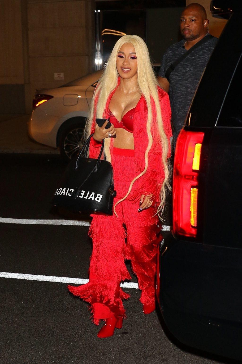 24P Cardi B Cleavage
