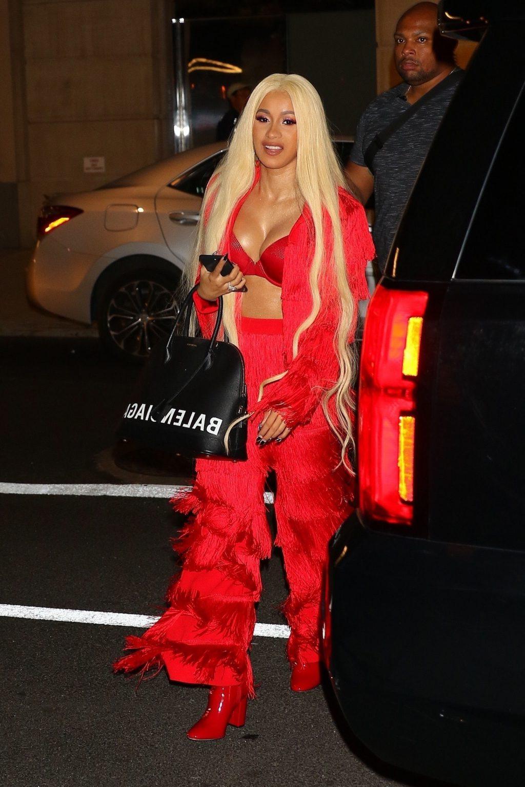 24P Cardi B Cleavage