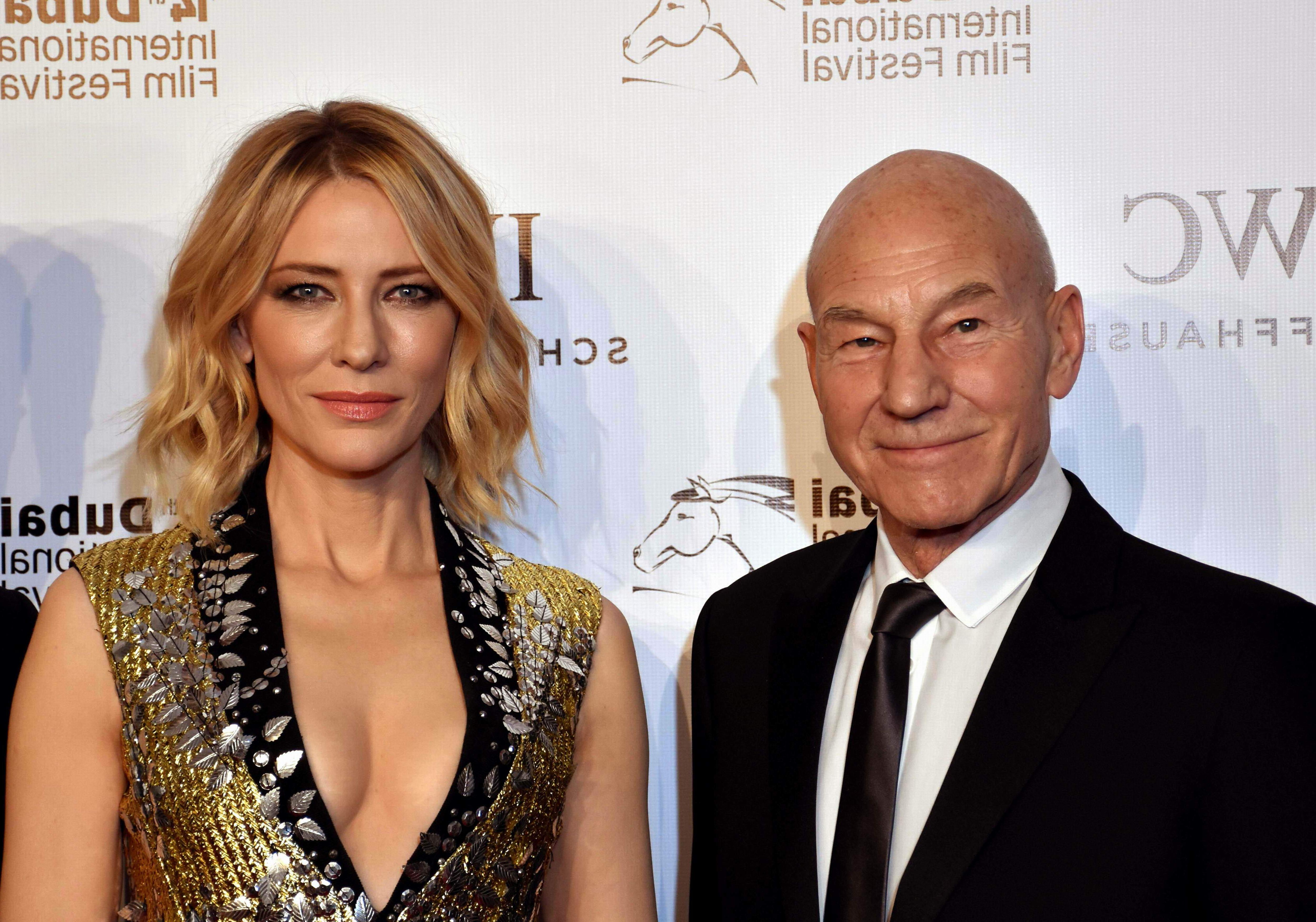 14P Cate Blanchett Cleavage