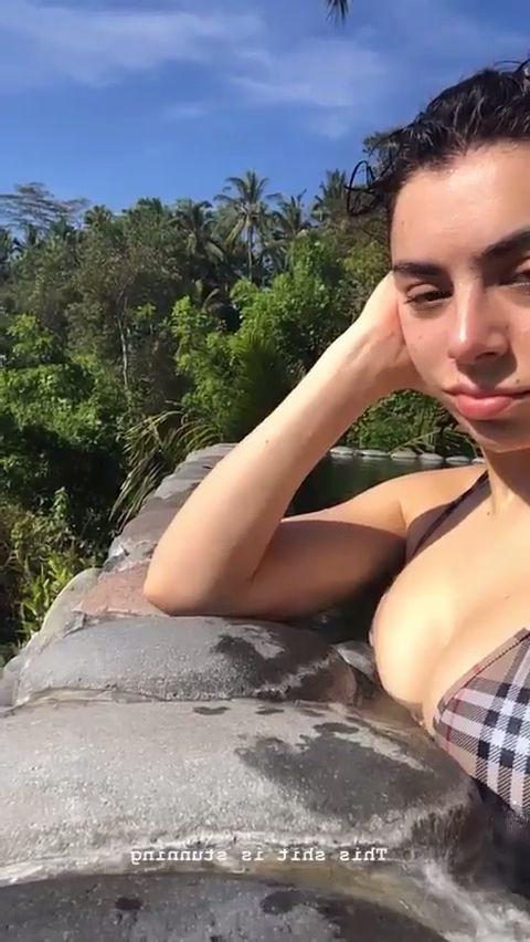 5P Charli XCX Cleavage