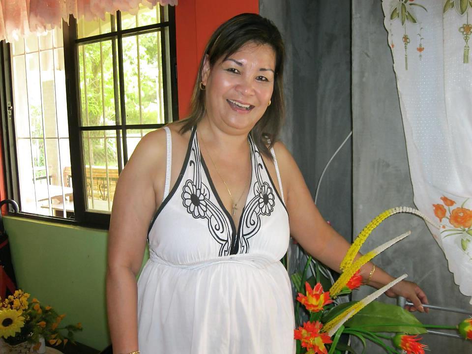 9P Hot  asian granny
