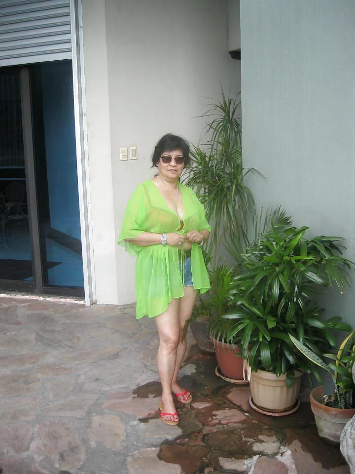 9P Hot  asian granny