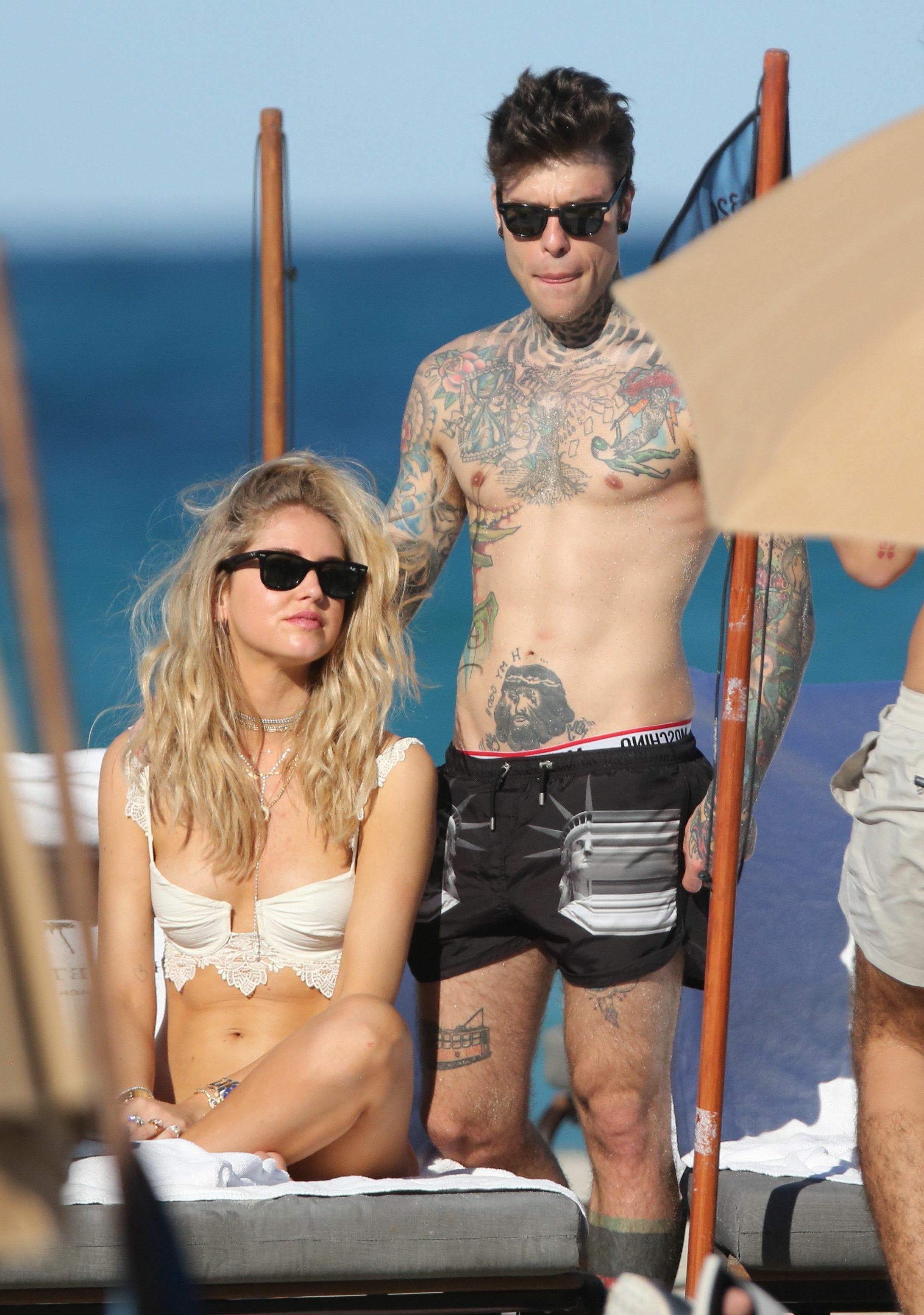 23P Chiara Ferragni Nip Slip Photos