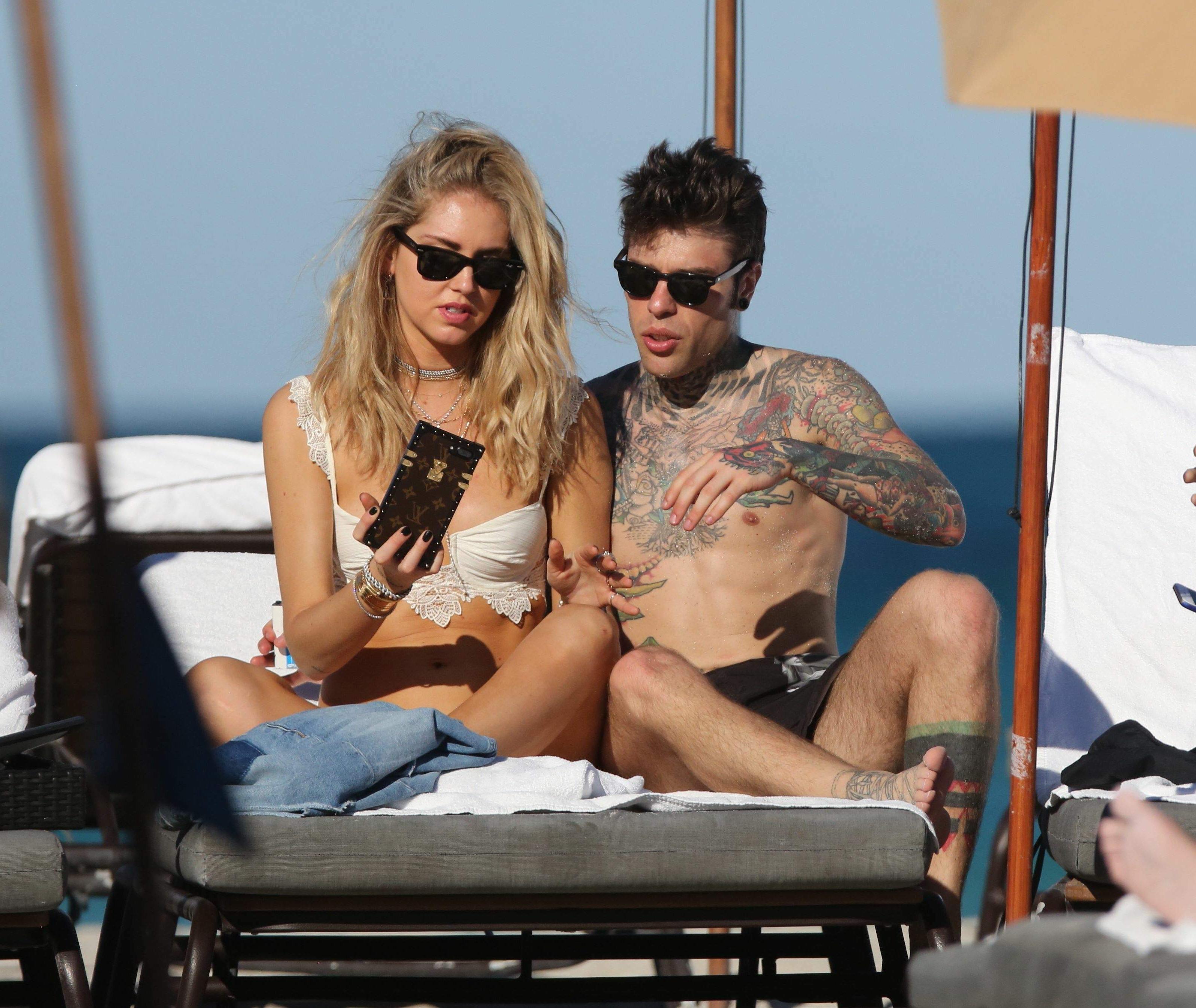 23P Chiara Ferragni Nip Slip Photos