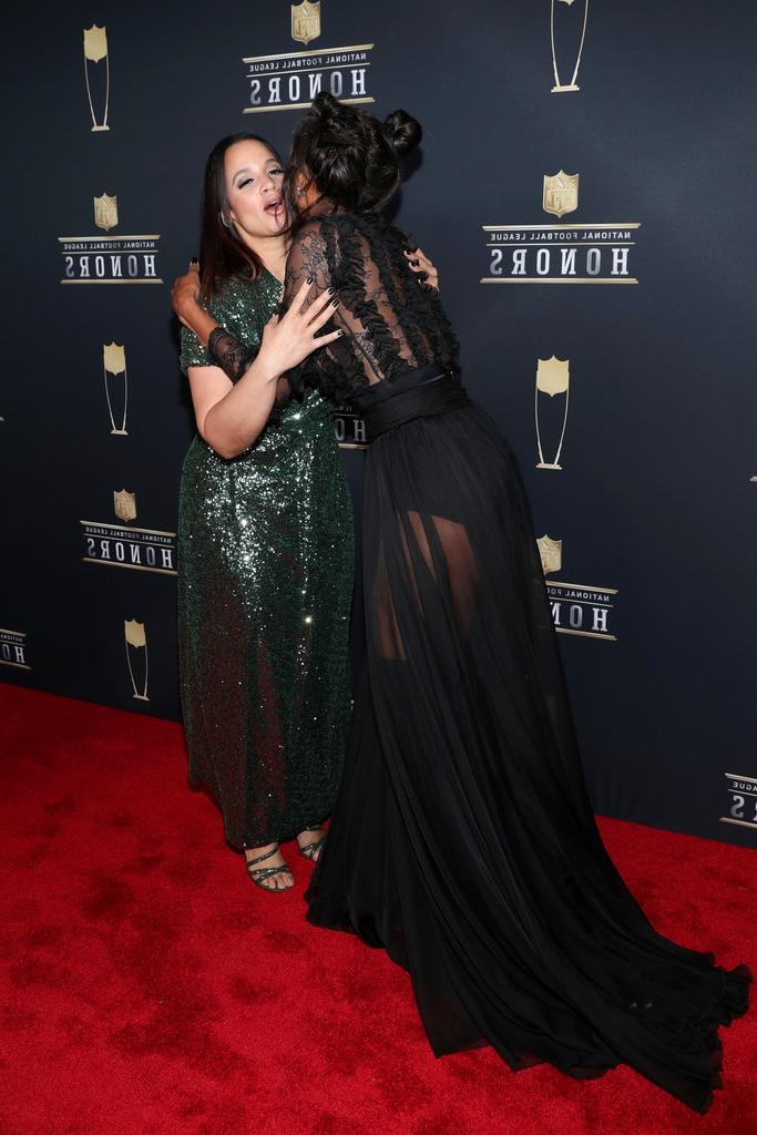 5P Ciara Cleavage
