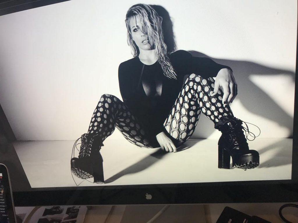 6P Gemma Atkinson Cleavage