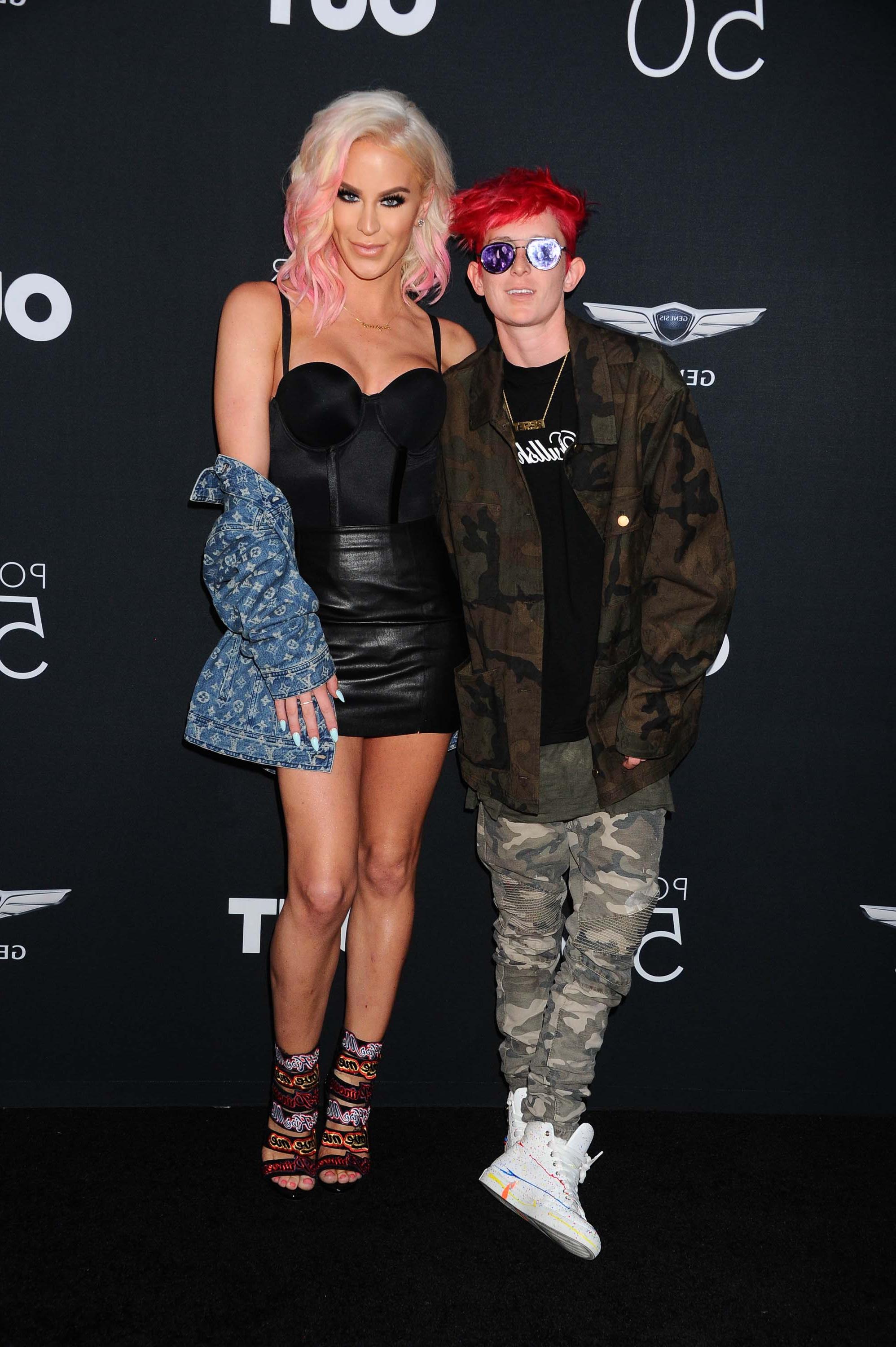 16P Gigi Gorgeous Sexy