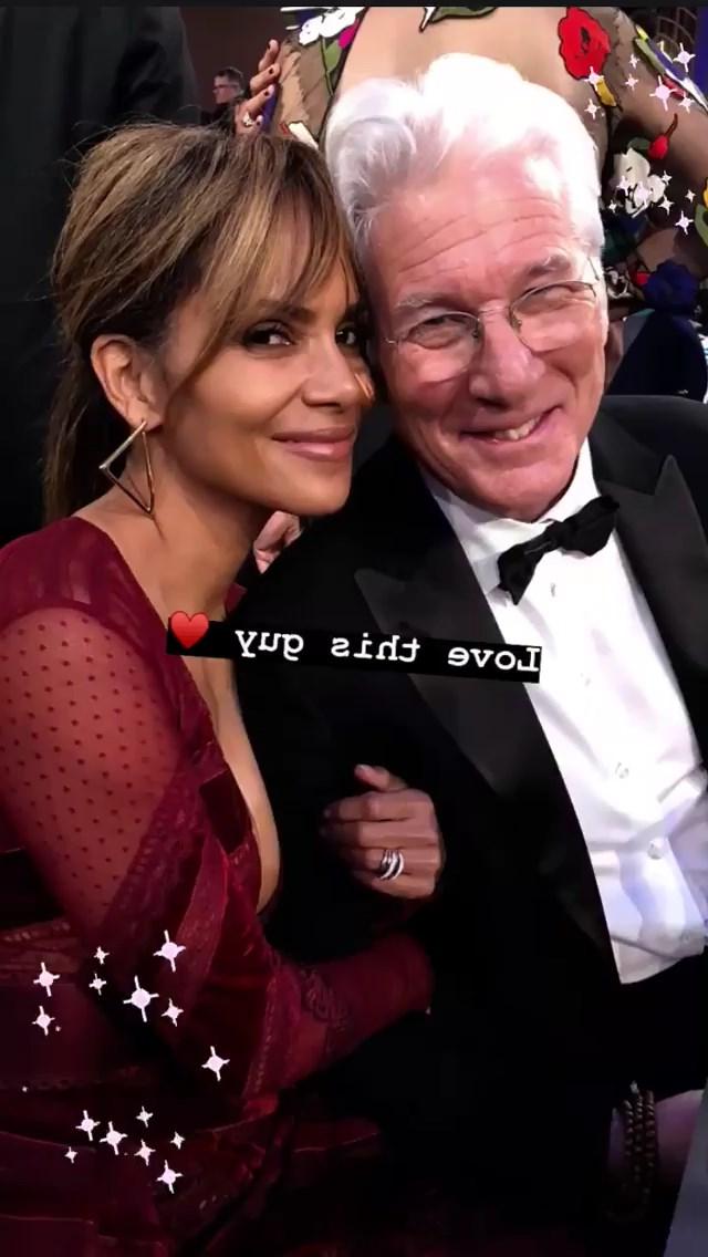 7P Halle Berry Cleavage