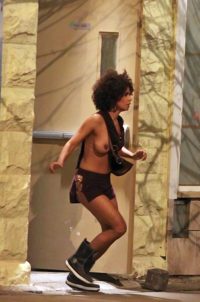 18P Halle Berry Boob Slip