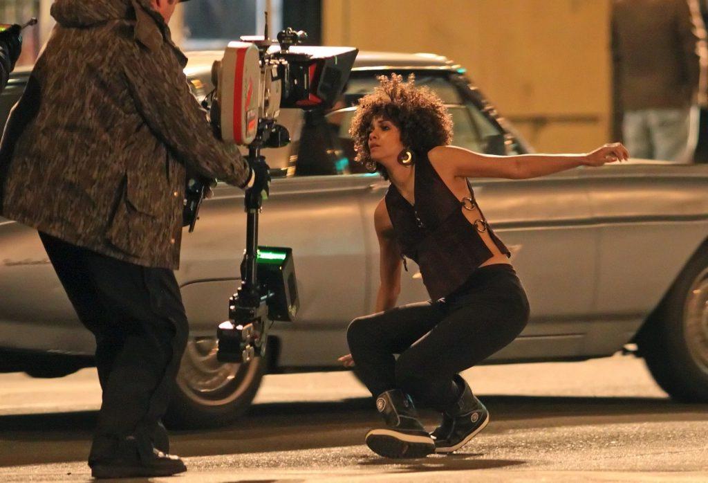 18P Halle Berry Boob Slip