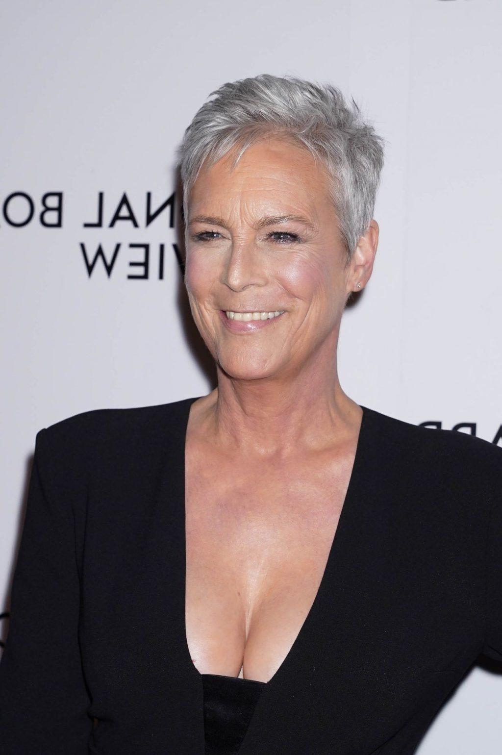 4P Jamie Lee Curtis Cleavage