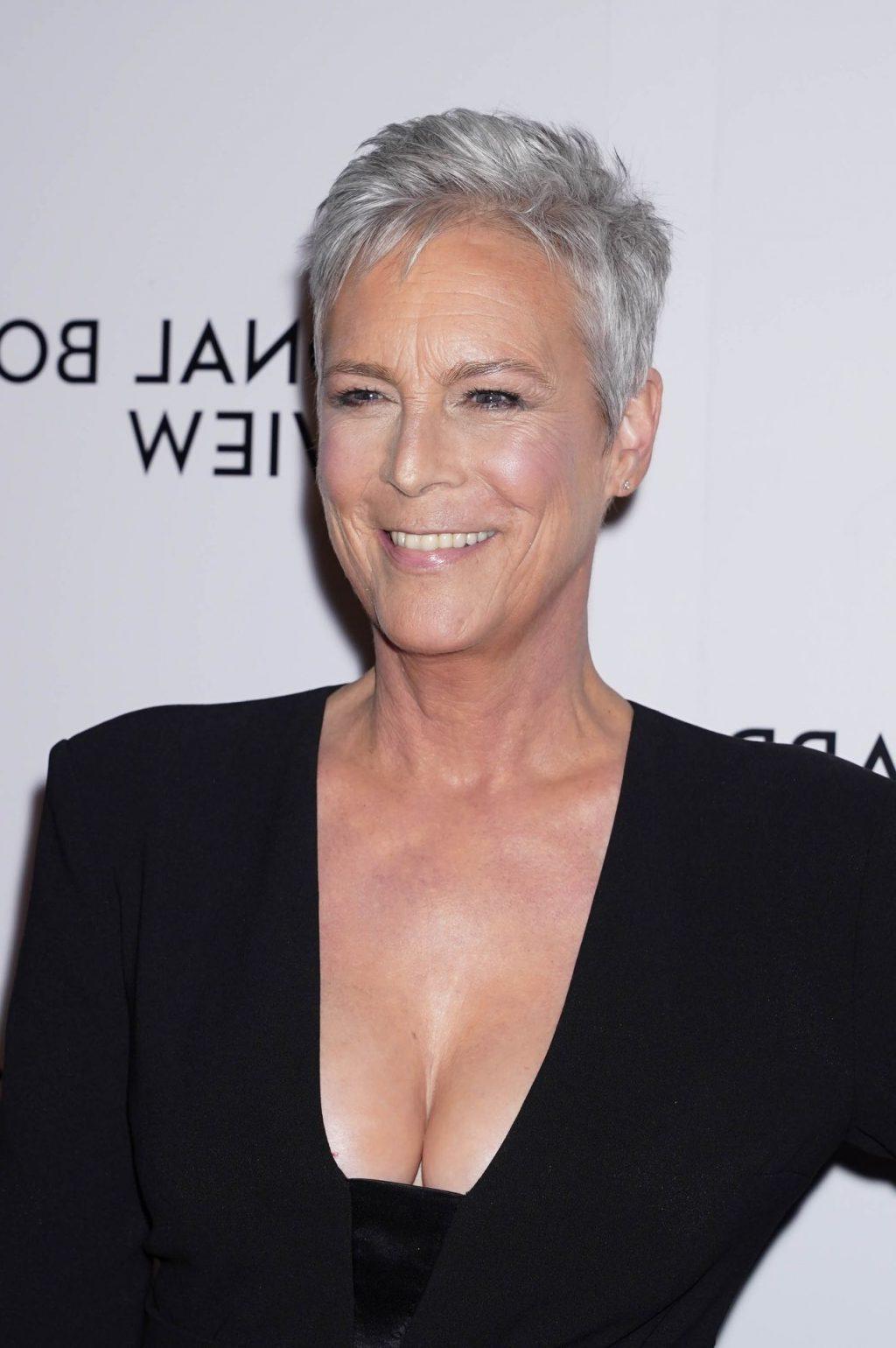 4P Jamie Lee Curtis Cleavage