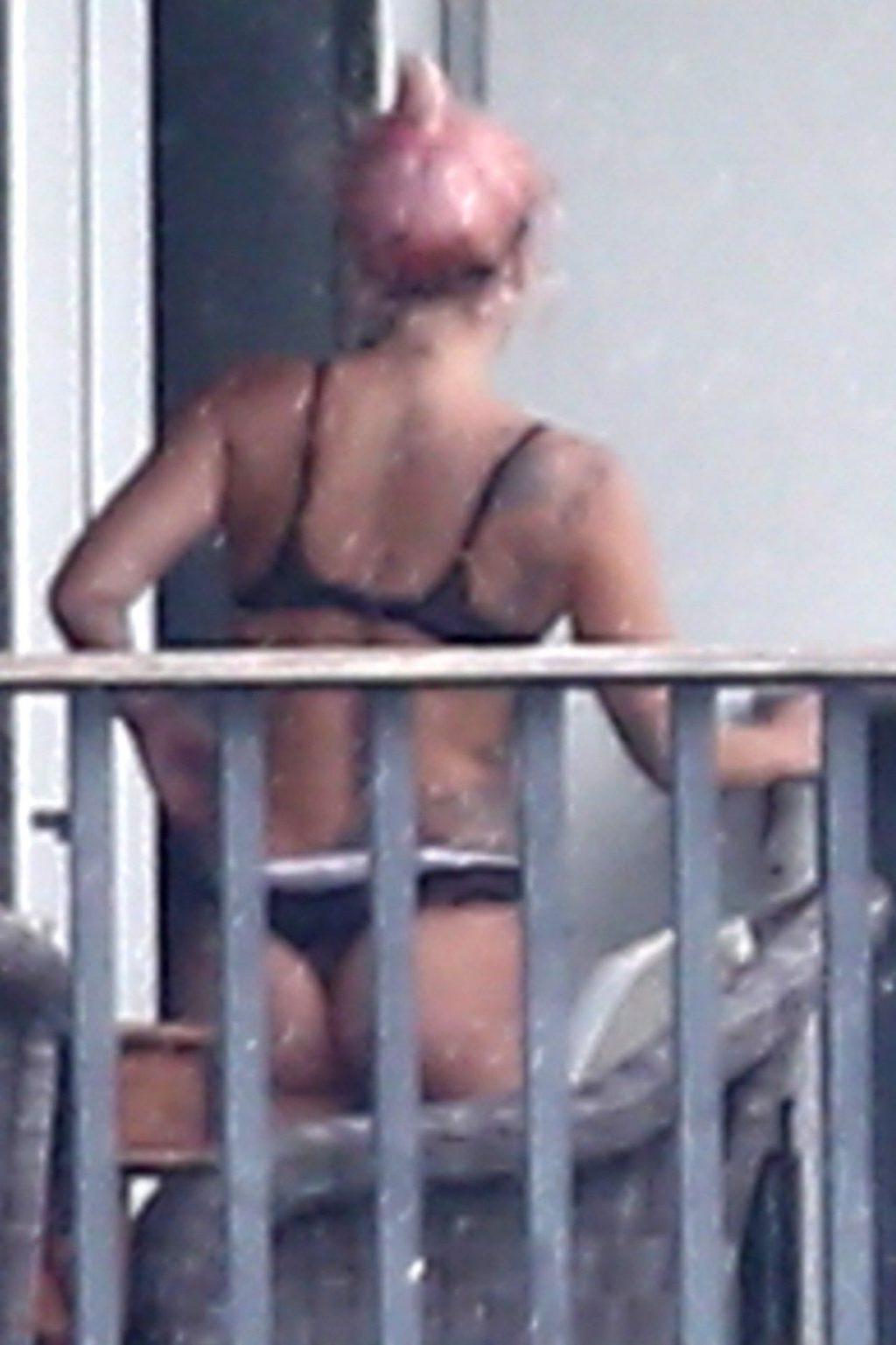 4P Lady Gaga Sexy