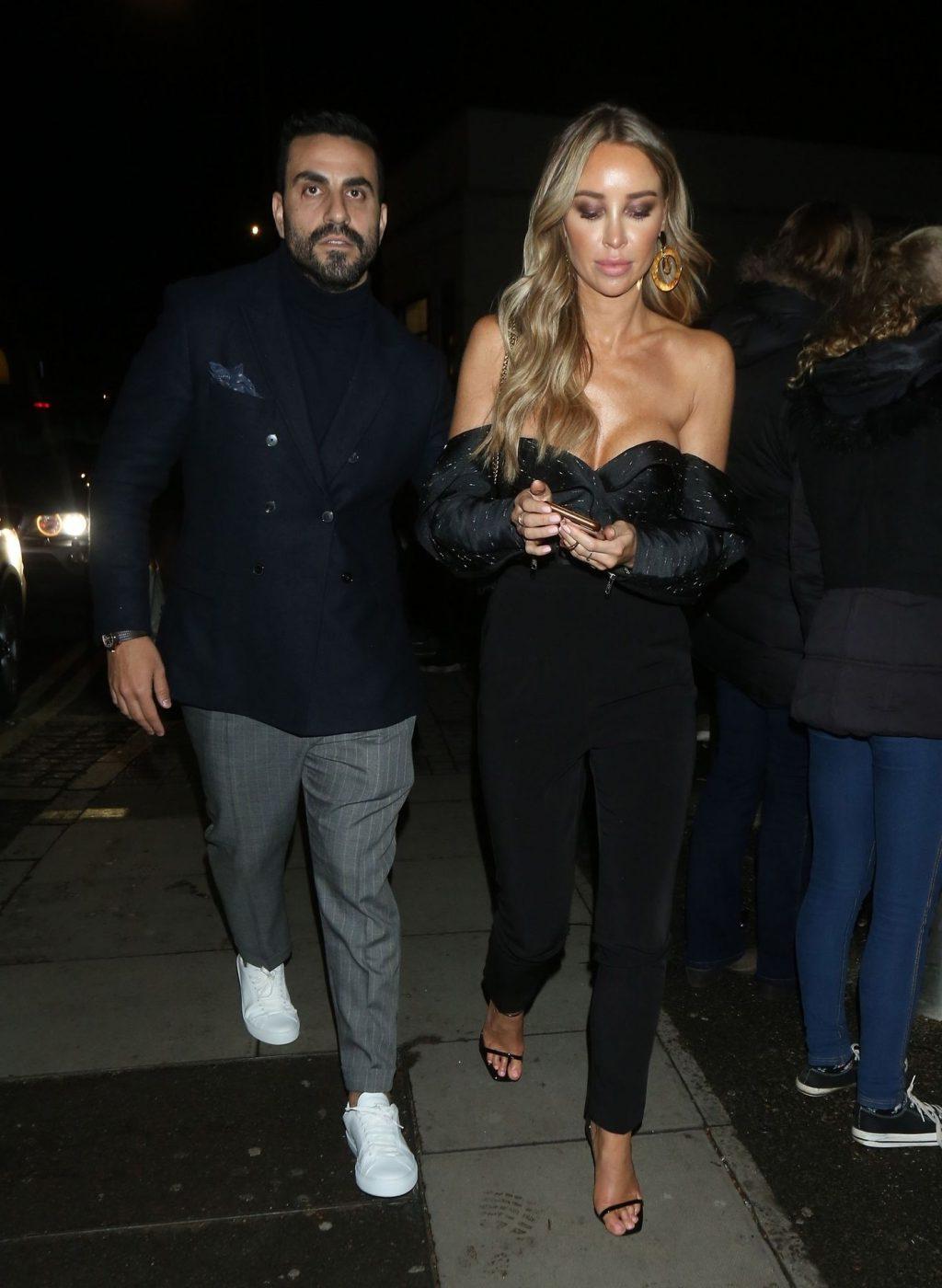 4P Lauren Pope Cleavage