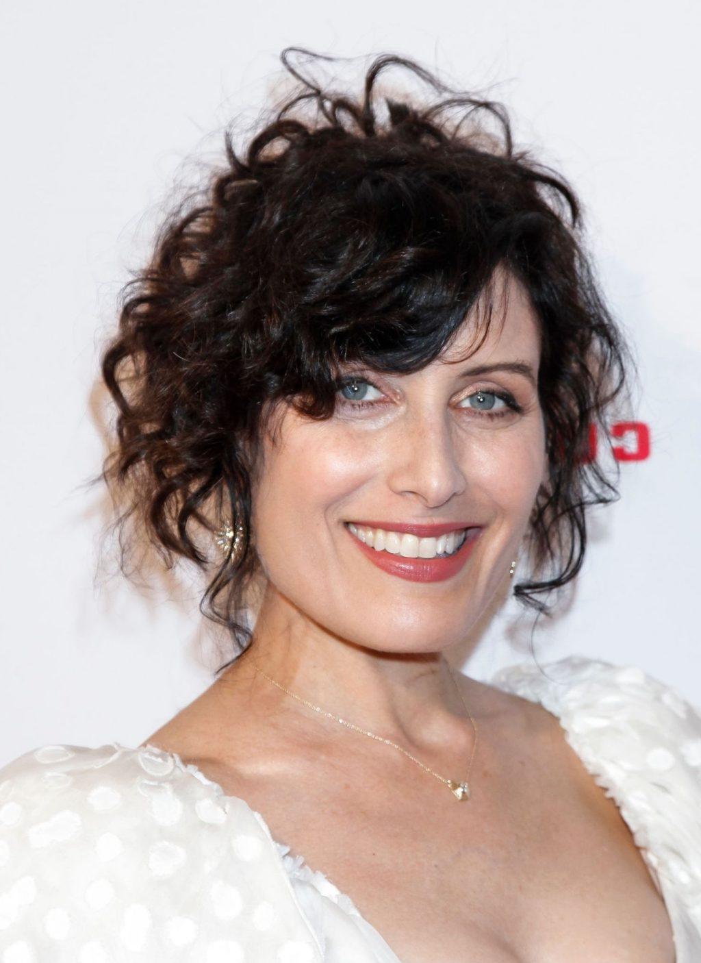 5P Lisa Edelstein Cleavage