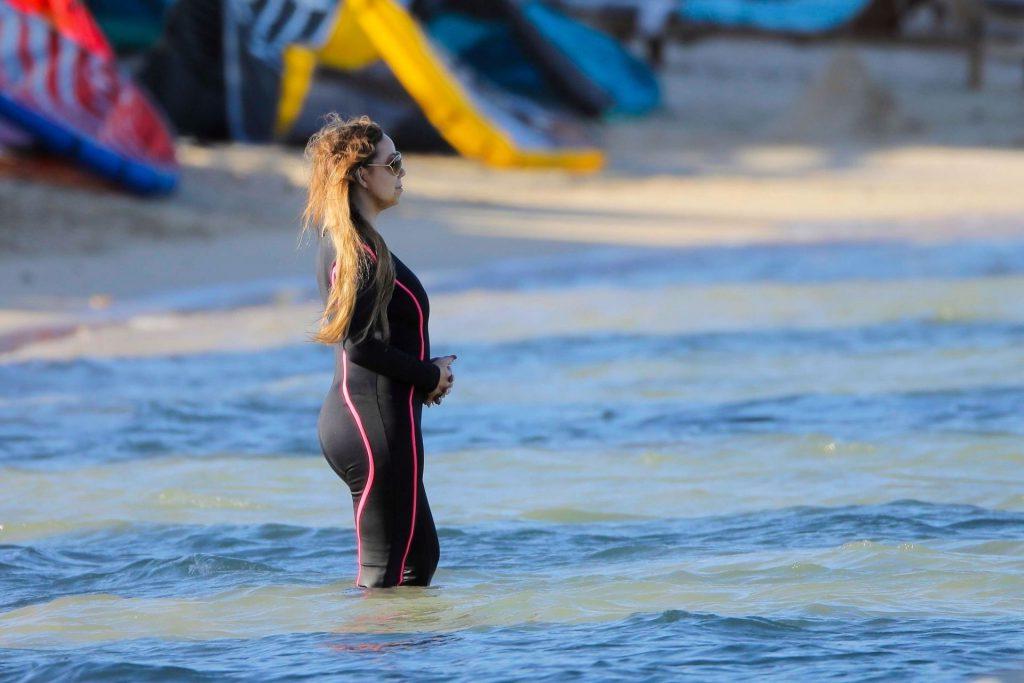 25P Mariah Carey Cleavage