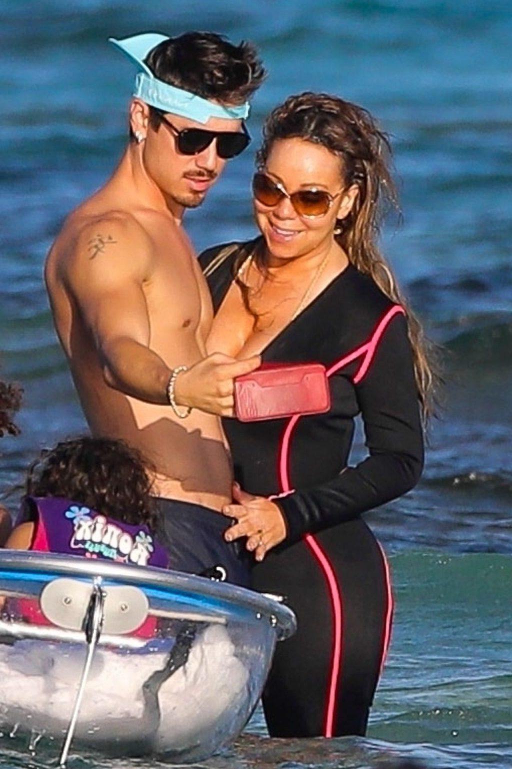 25P Mariah Carey Cleavage