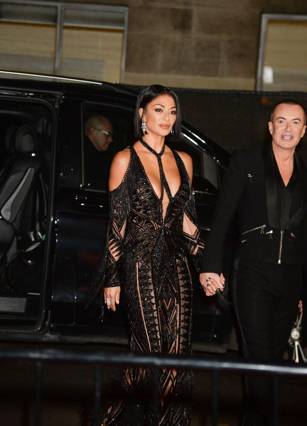 4P Nicole Scherzinger Cleavage